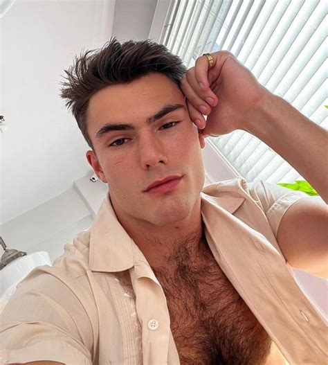 Levi conely onlyfans - Amateur videos of athletic Caucasian American model Levi Conely. No frontal nudity.